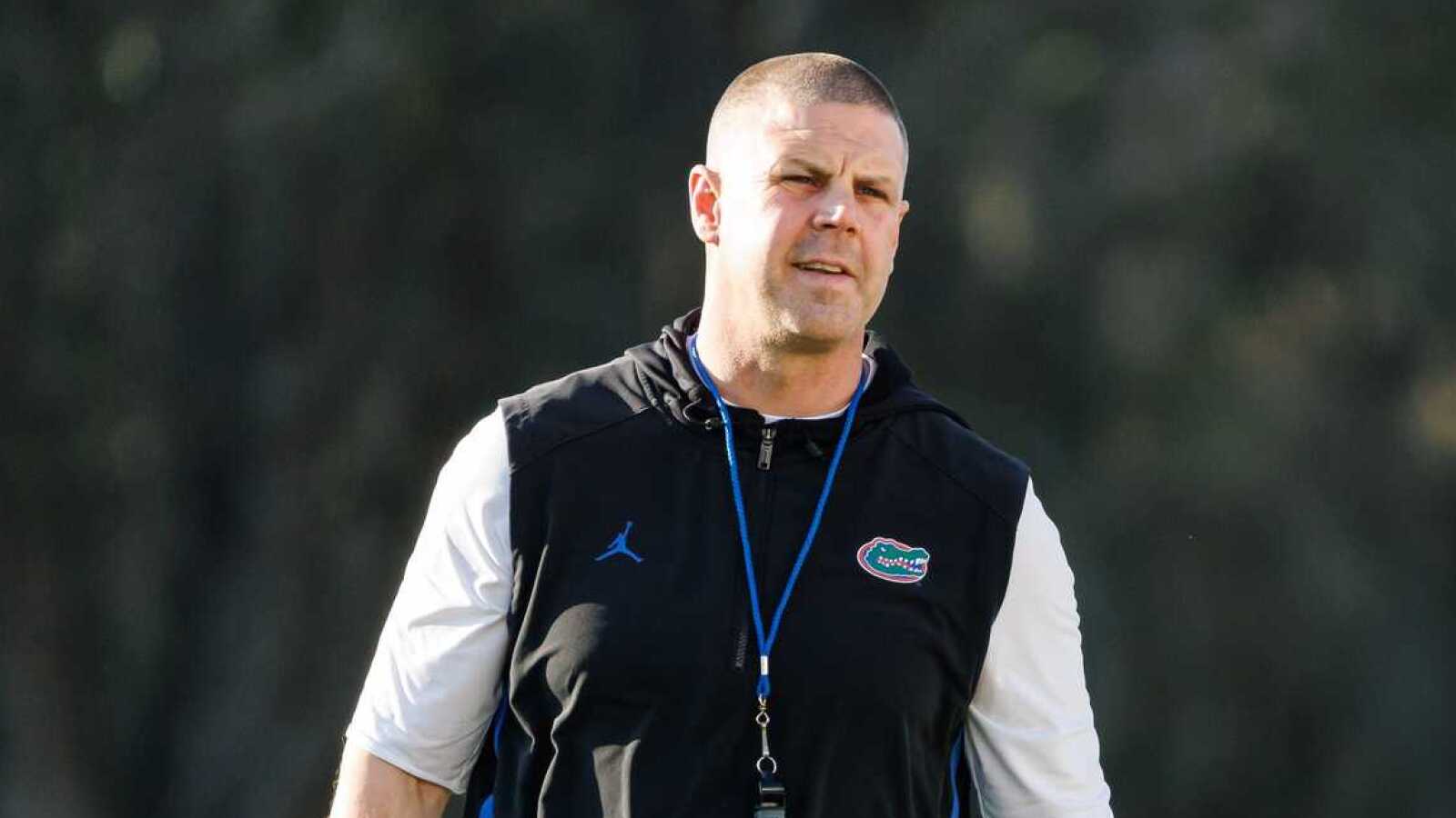 https://www.yardbarker.com/media/d/1/d159ff381b38bf8ecdf5d86ede397359332317d1/thumb_16x9/joel-klatt-pinpoints-doom-floridas-billy-napier.jpg?v=1