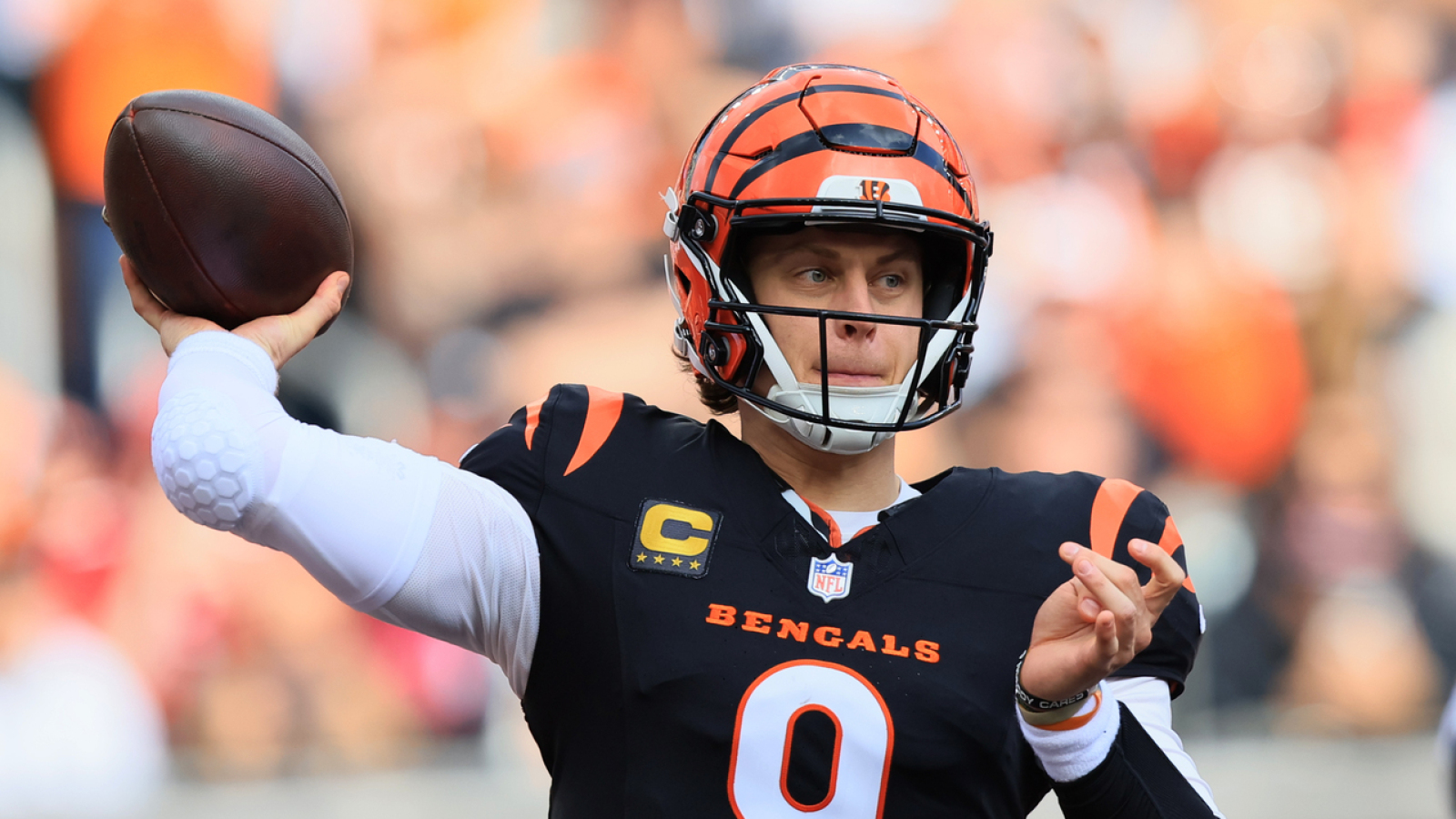 https://www.yardbarker.com/media/d/1/d172c1b2114b630cc821dae1142e883c3af49416/thumb_16x9/bengals-new-warning-possible-joe-burrow-decision.jpg?v=1