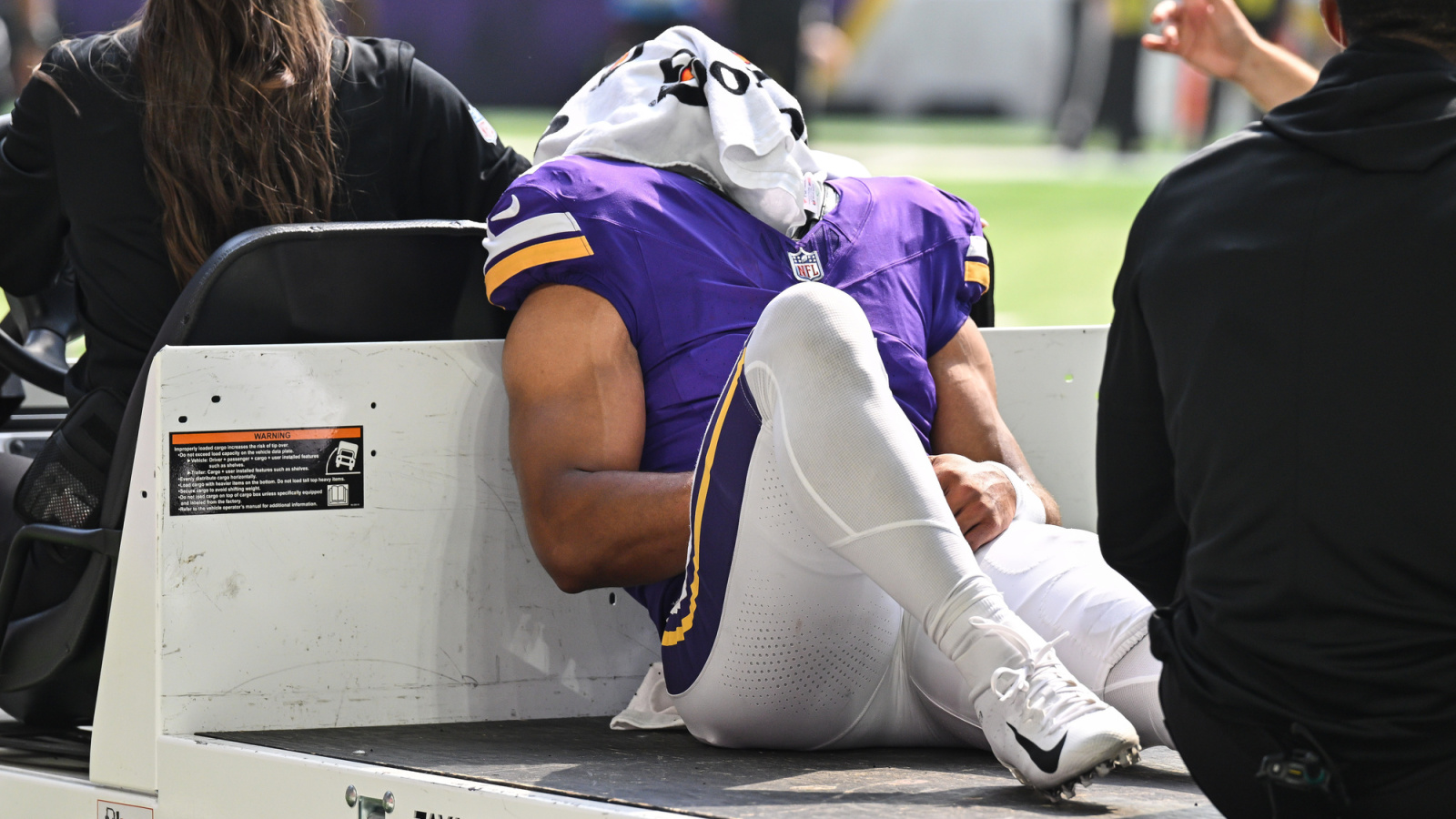https://www.yardbarker.com/media/d/1/d1c02203a2ec0e4c5480c1e7fe44f64f4c5b763d/thumb_16x9/vikings-potential-breakout-star-suffers.jpg?v=1