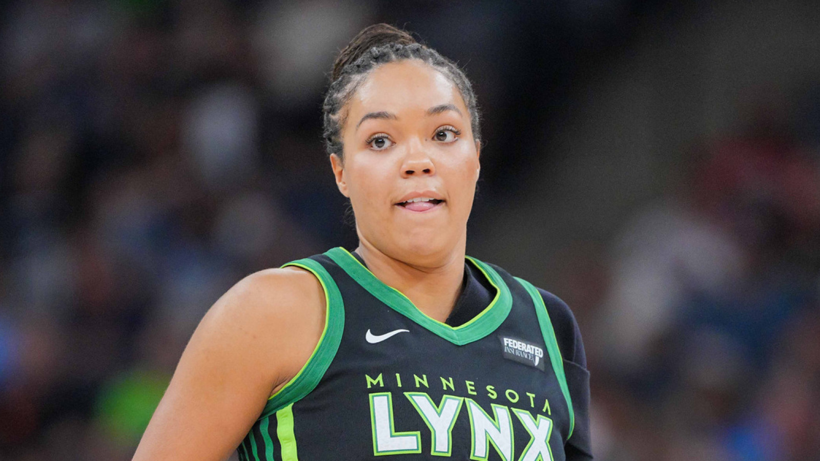 https://www.yardbarker.com/media/d/1/d1c2a2d995f302d00517ea21203dd1596a589ba8/thumb_16x9/best-player-wnba-right-someone-one-talking.jpg?v=1