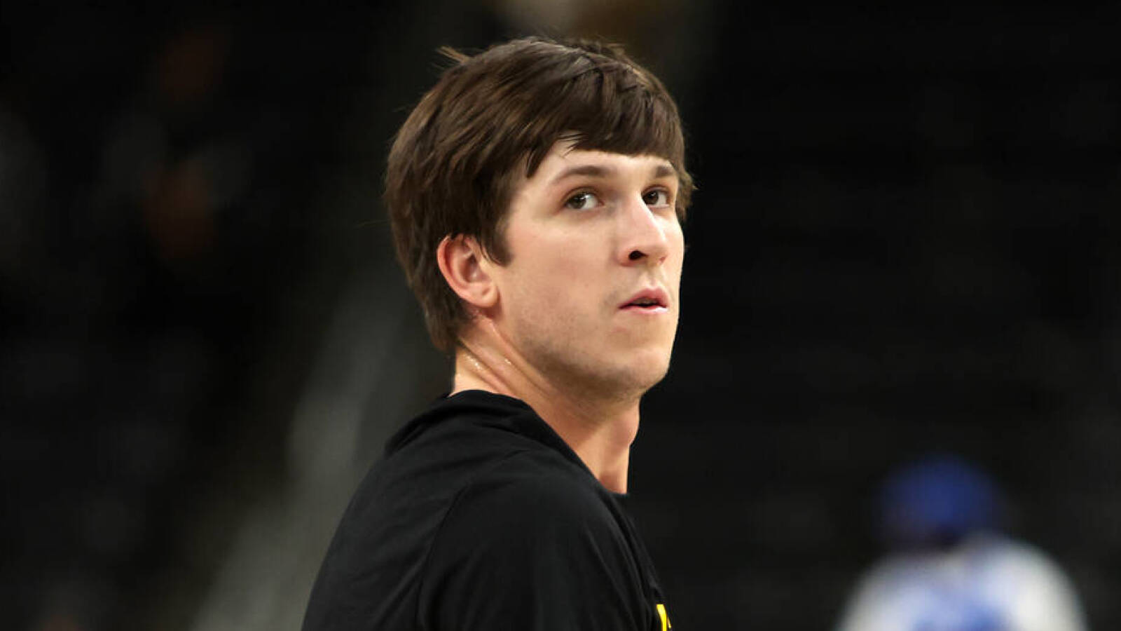 Watch: Lakers' Austin Reaves is flopping at a whole new level | Yardbarker