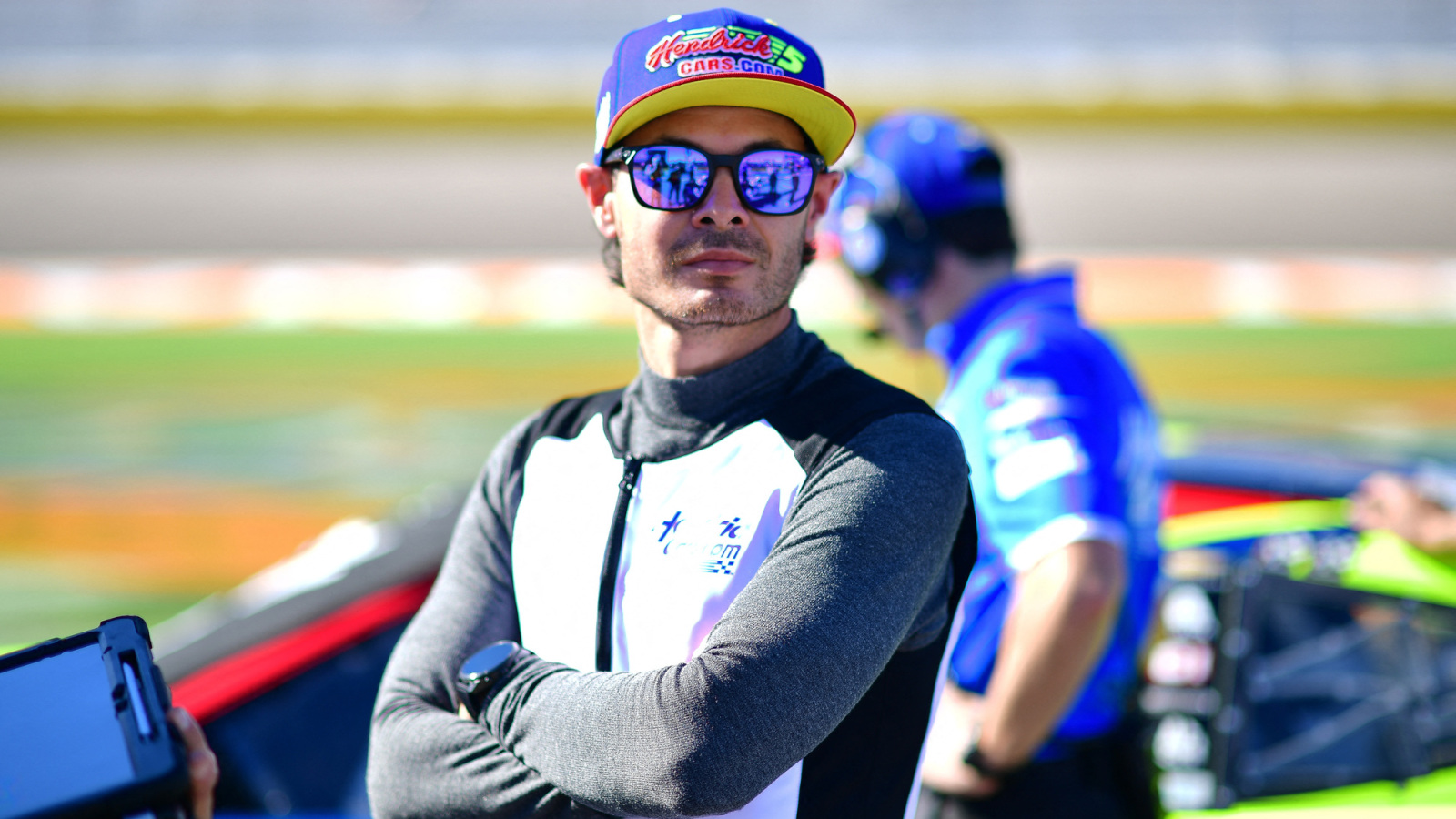 https://www.yardbarker.com/media/d/1/d1efc520a8f7782dcbc81a5fdecc0b4367b71852/thumb_16x9/kyle-larson-finishes-runner-las-vegas.jpg?v=1