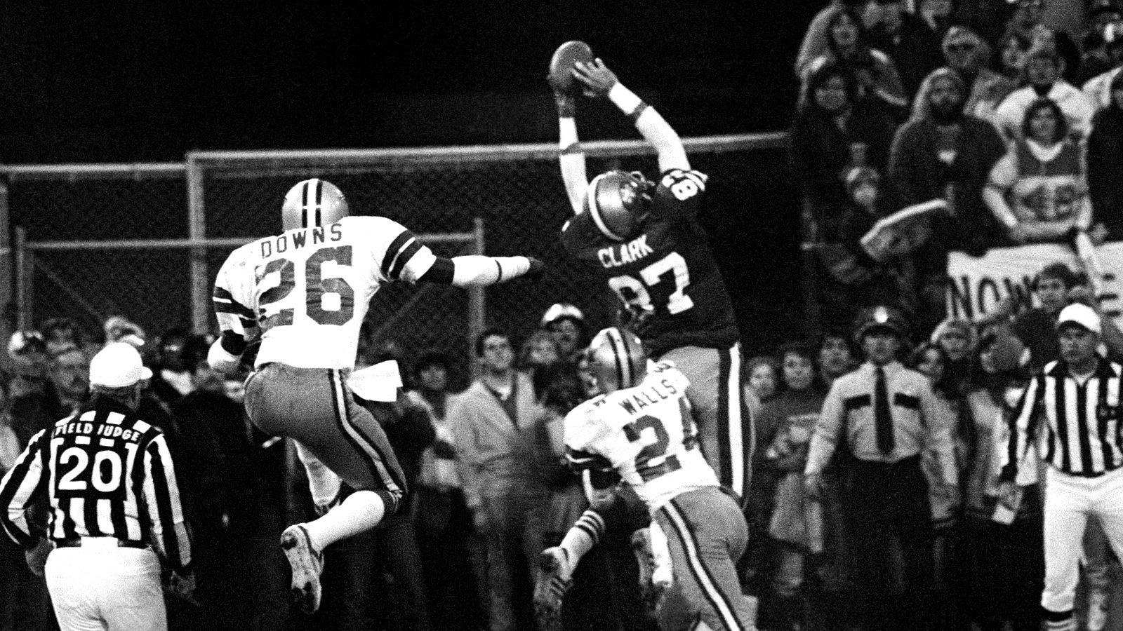 The NFL Players With 1 000 Receiving Yards In A Season In The 1980s