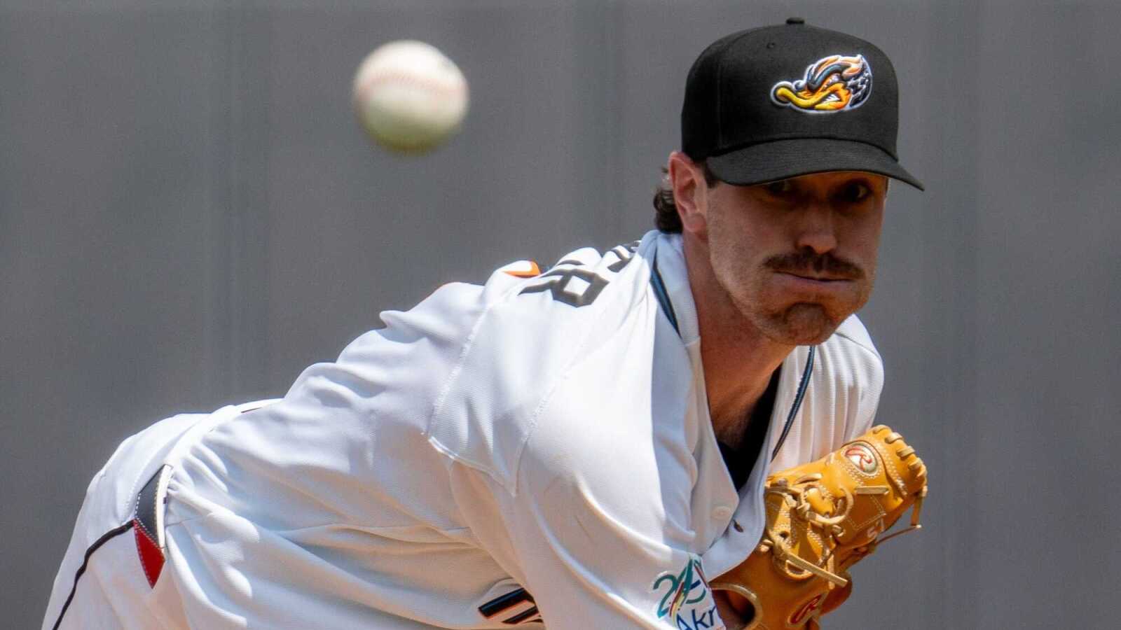https://www.yardbarker.com/media/d/2/d285e5d2163e913f112e805f63982d5049cad413/thumb_16x9/blue-jays-contender-status-ride-on-shane-bieber.jpg?v=1