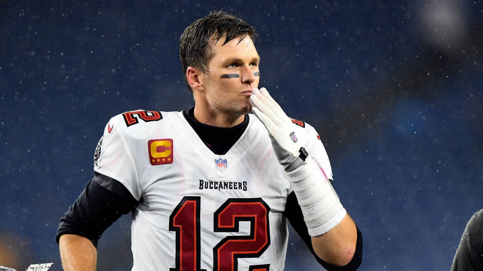 Brady's New England 'homecoming' ends in 19-17 win - Vimarsana News