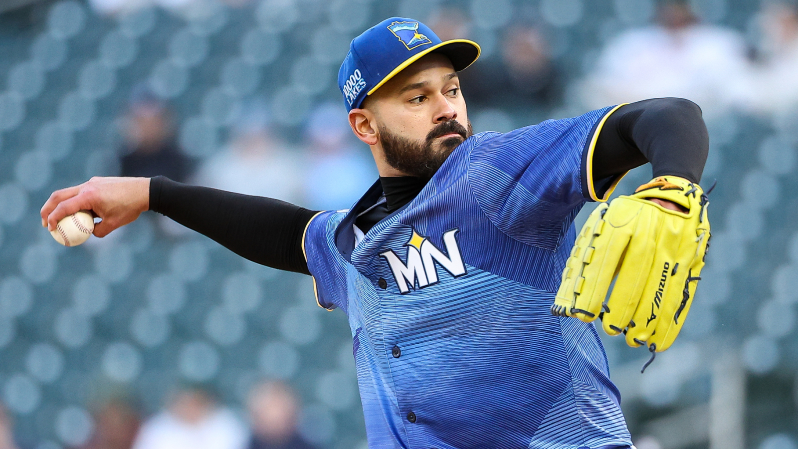 Twins pitcher to miss multiple months with shoulder injury | Yardbarker
