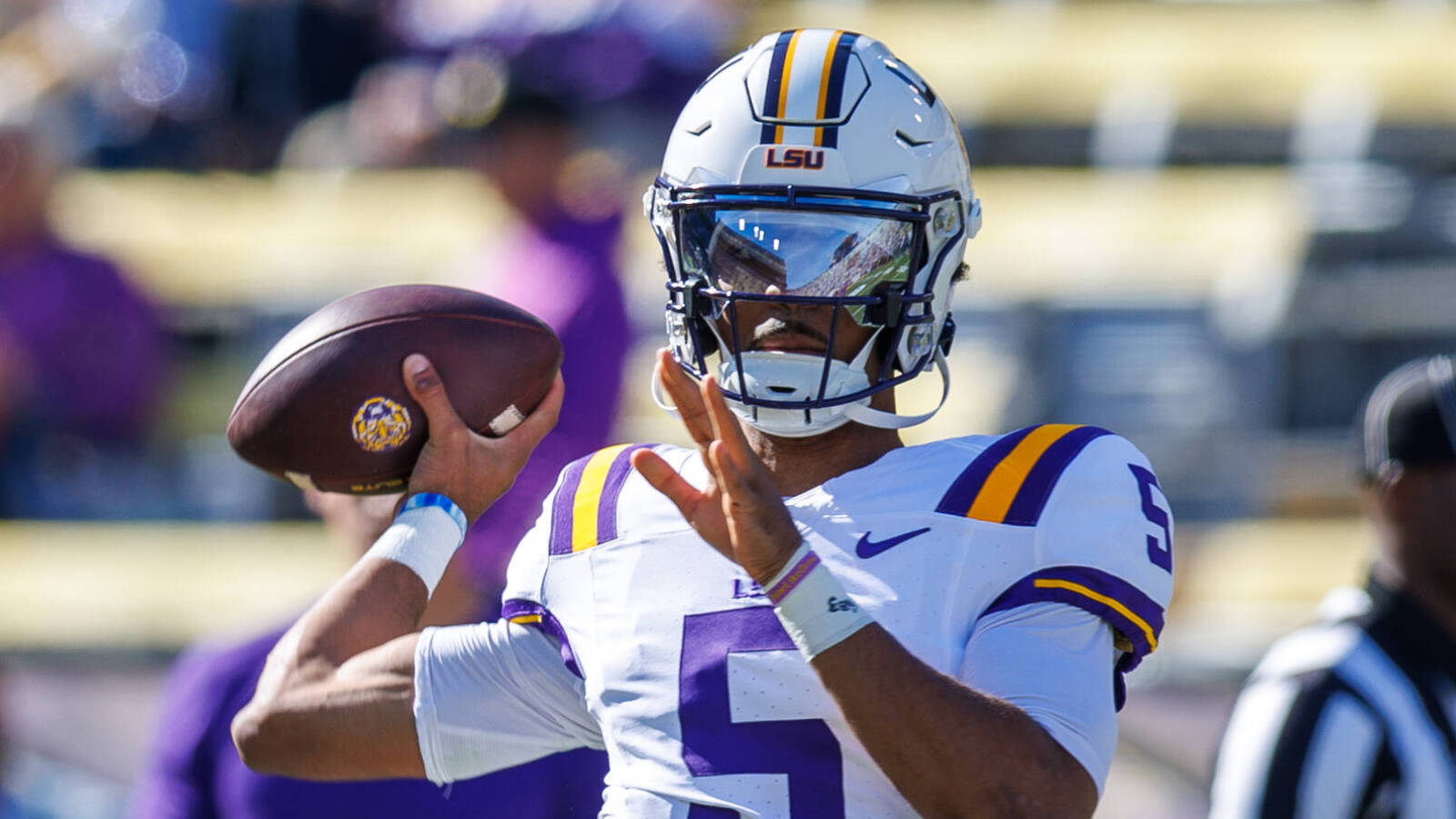 Jayden Daniels’ camp frustrated with team favored to draft him