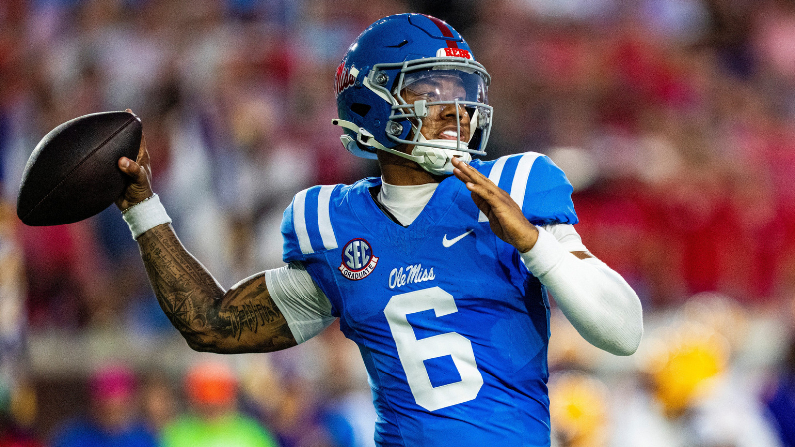 https://www.yardbarker.com/media/d/2/d2e3de27550c1d8c8f67f319a3873bef0f17e78e/thumb_16x9/ole-miss-qb-trinidad-chambliss-gets-major-boost.jpg?v=1