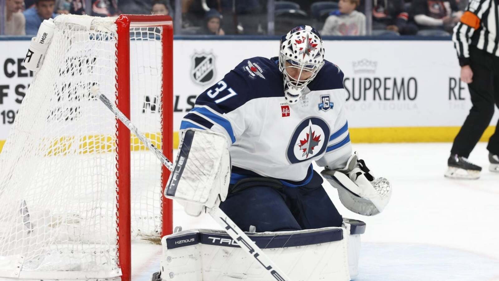 Report: Multiple teams in mix to acquire Jets G Connor Hellebuyck