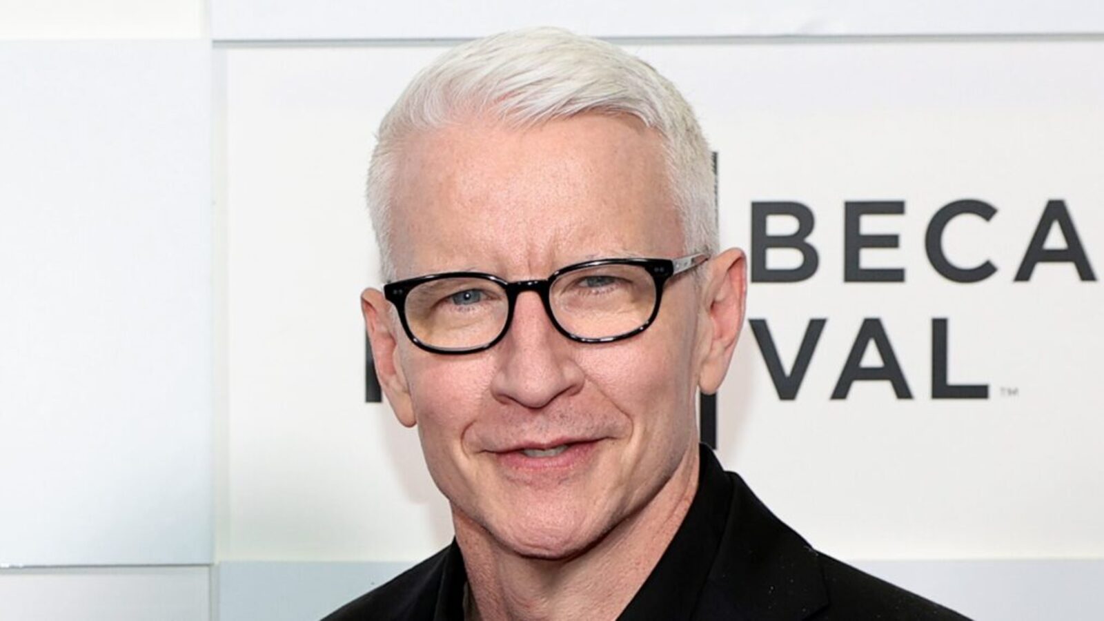 Anderson Cooper’s CNN Salary & Net Worth Revealed | Yardbarker