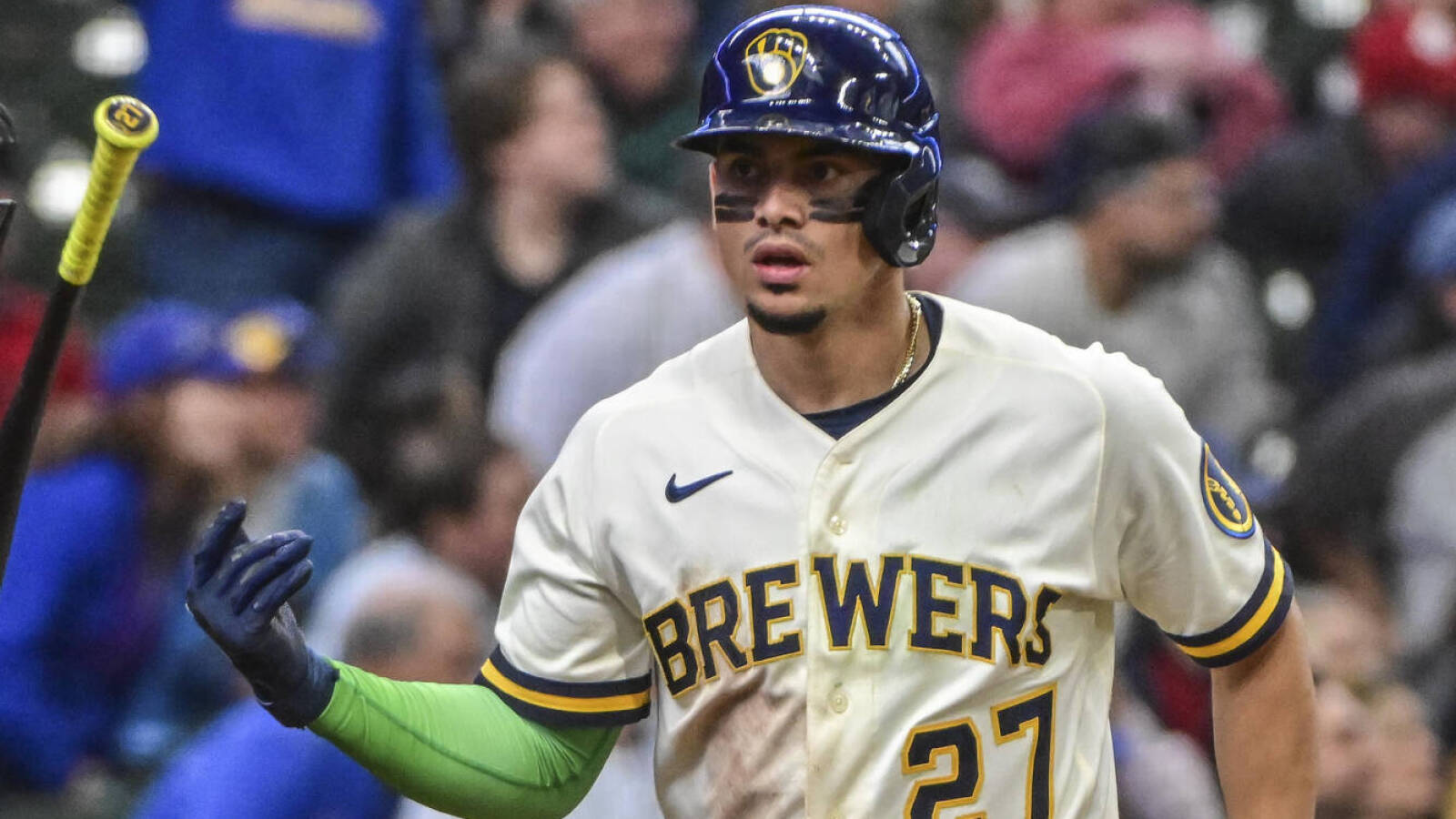 Brewers SS Willy Adames leaves game with right ankle sprain | Flipboard