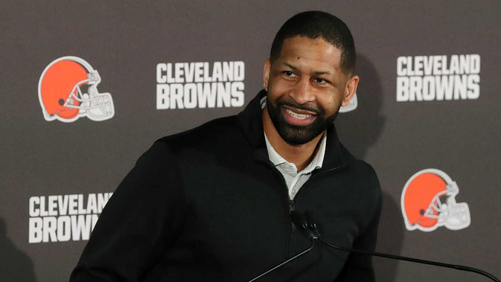 https://www.yardbarker.com/media/d/3/d397bc8380c30c736b05ed9e7f6809767cf60f56/thumb_16x9/cleveland-browns-general-manager-andrew-berry.jpg?v=1
