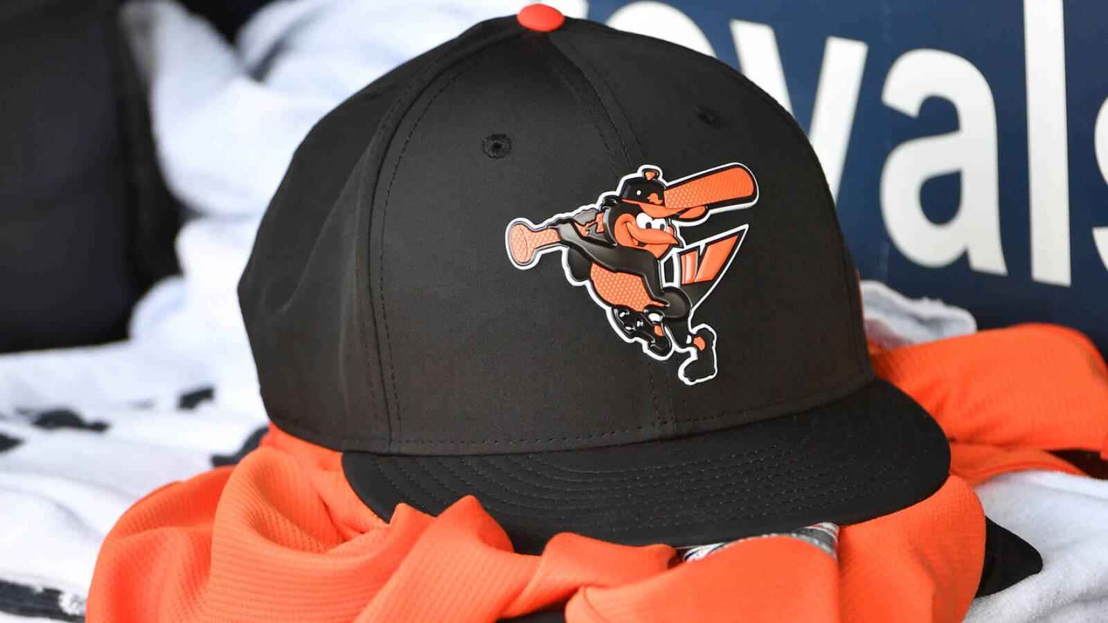 Watch Orioles fans chant 'free Kevin Brown' during game Yardbarker