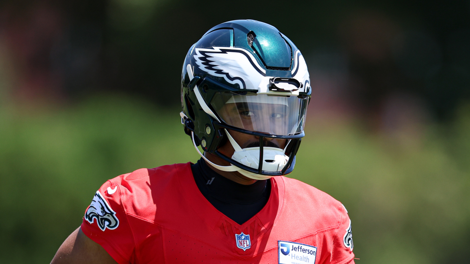 https://www.yardbarker.com/media/d/3/d3b57a55fddb93c0a6ff28c0913bdb007340404b/thumb_16x9/jalen-hurts-opens-new-eagles-offense-working-sean.jpg?v=1