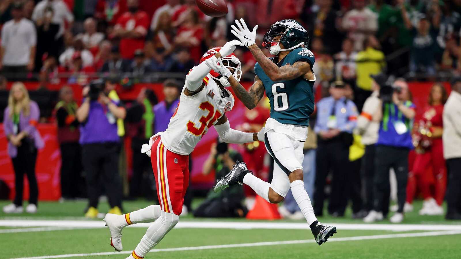 Devonta Smith 2025 Redraft Outlook: The Slim Reaper Gets Back on Track ...