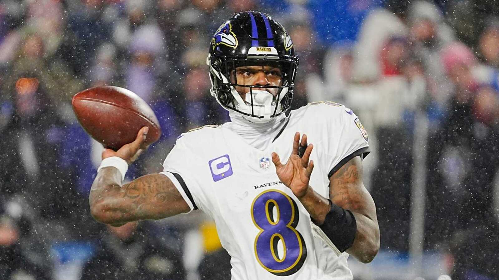 https://www.yardbarker.com/media/d/4/d442380d5a16c9d4685dc8b99d7f6f0b50d47731/thumb_16x9/ravens-gm-provides-update-on-lamar-jackson.jpg?v=1