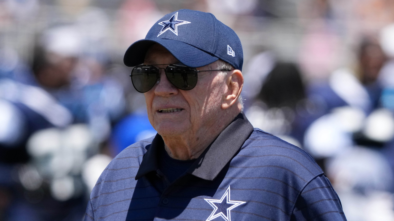 https://www.yardbarker.com/media/d/4/d44ff246bc43945929d010fef54f3870bcc9868d/thumb_16x9/jerry-jones-new-justification-micah-parsons-trade.jpg?v=1