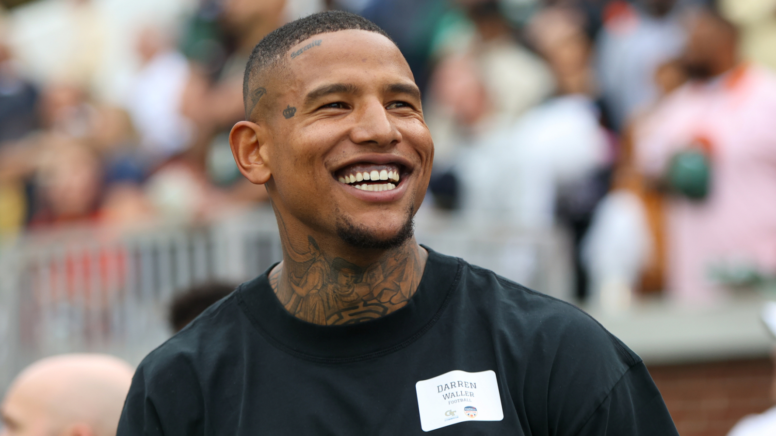 https://www.yardbarker.com/media/d/4/d45f44c06172513cdcef276c4b5245c5a7ddb654/thumb_16x9/dolphins-hc-provides-update-darren-wallers-injury.jpg?v=1