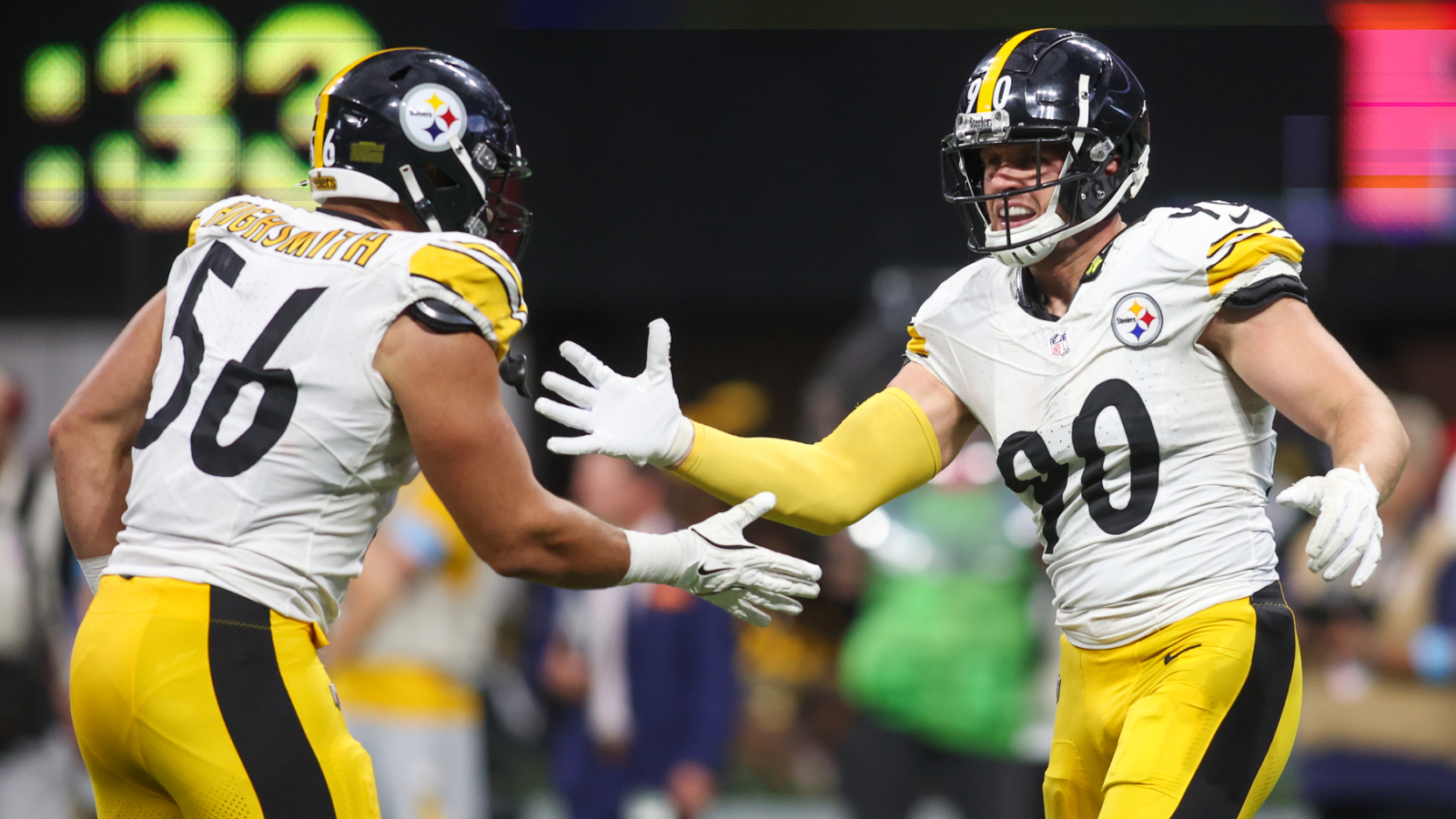 https://www.yardbarker.com/media/d/4/d4918031e9b5a7f6128e3a06538b06e0638071fb/thumb_16x9/single-season-sack-leaders-nfl-team-quiz.jpg?v=1