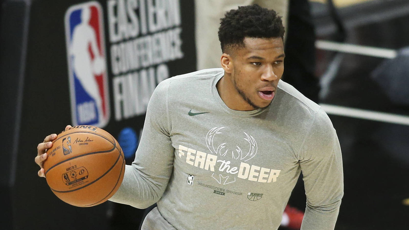 Giannis Antetokounmpo In Everyday Life With Knee Injury Insider Voice