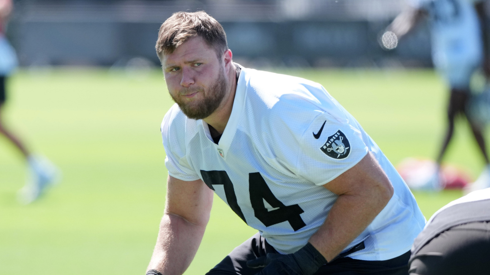 Kolton Miller signs extension to remain in Las Vegas