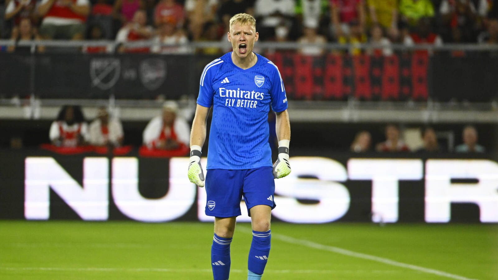 Pundit tells struggling Arsenal star to consider joining West Ham ...