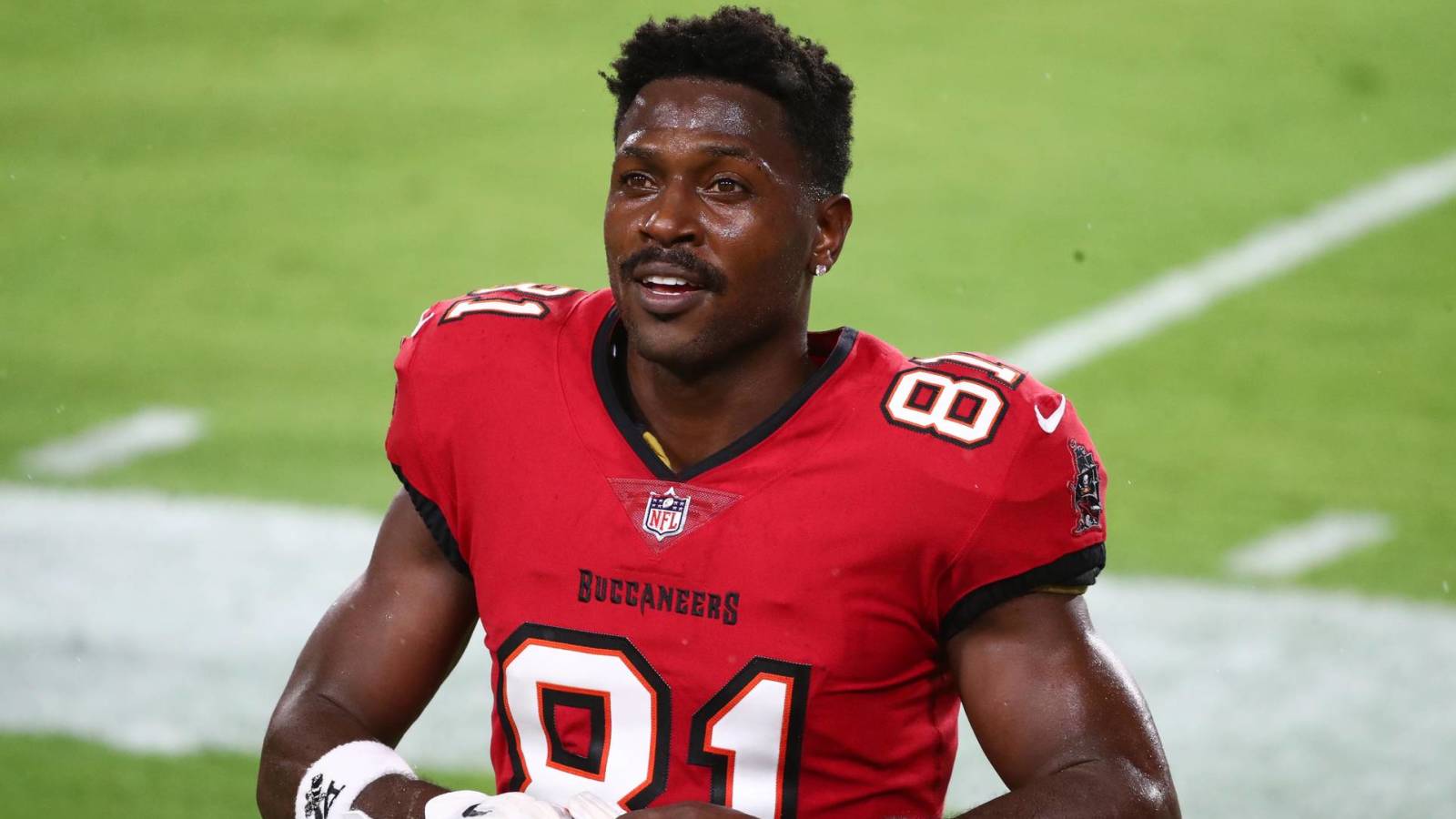 Antonio Brown charged with criminal mischief News AKMI Antonio Brown charged with criminal mischief News AKMI