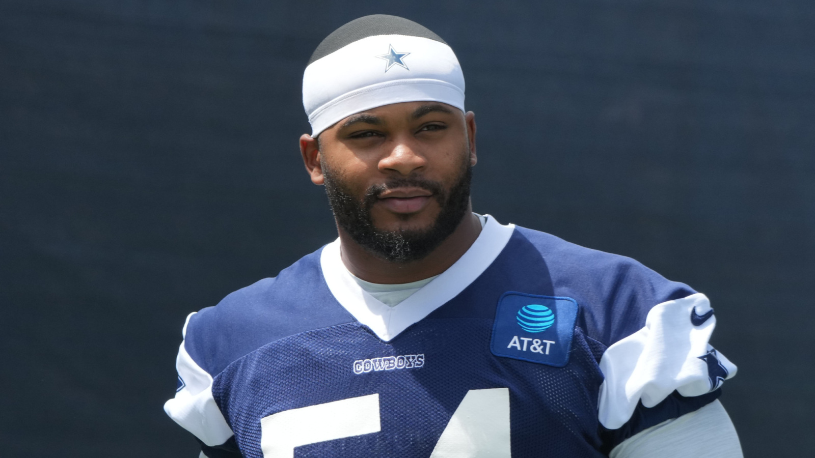 https://www.yardbarker.com/media/d/5/d592f622b249e1b42b4b36a716374076217455ce/thumb_16x9/cowboys-urged-cut-ties-once-promising-edge-rusher.jpg?v=1