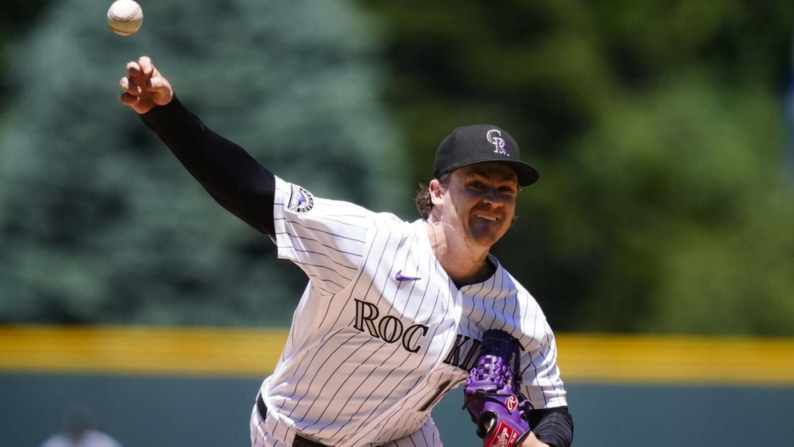 Red Sox and Rockies open three-game series in Denver