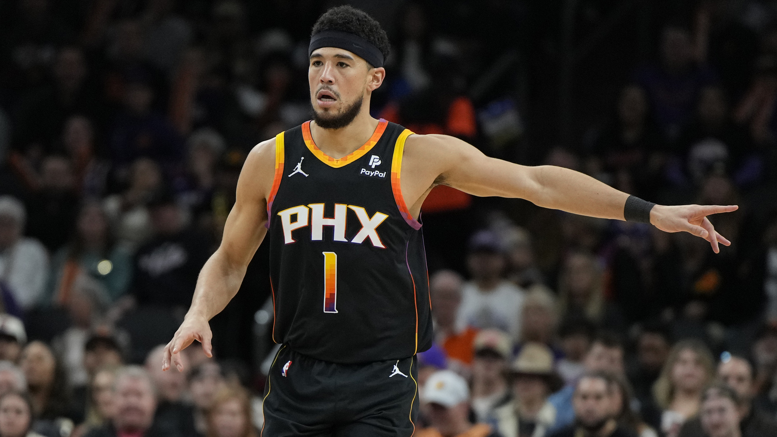 Devin Booker reacts to early All-Star voting results