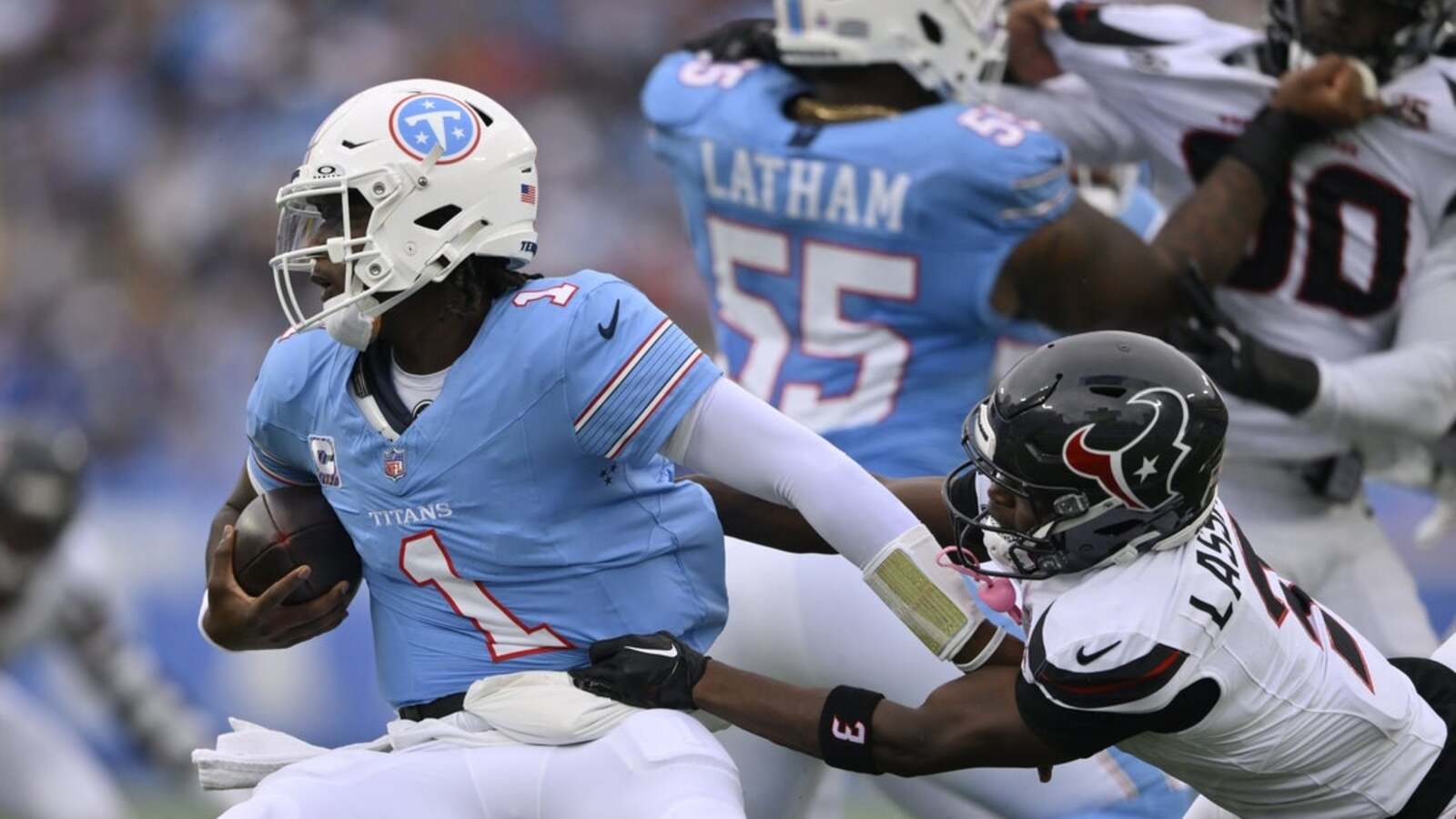 Winless Titans sticking with QB Cam Ward despite being last in points