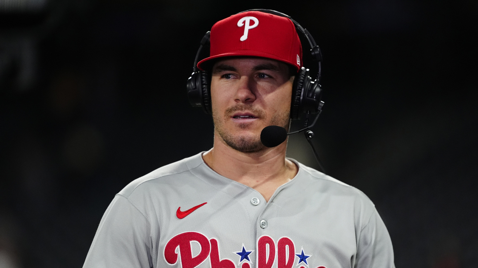 https://www.yardbarker.com/media/d/5/d5ec5f940480dc00d40fdebf3bb2b1a32ee49fa6/thumb_16x9/jt-realmuto-exits-game-getting-hit-baseball-groin.jpg?v=1