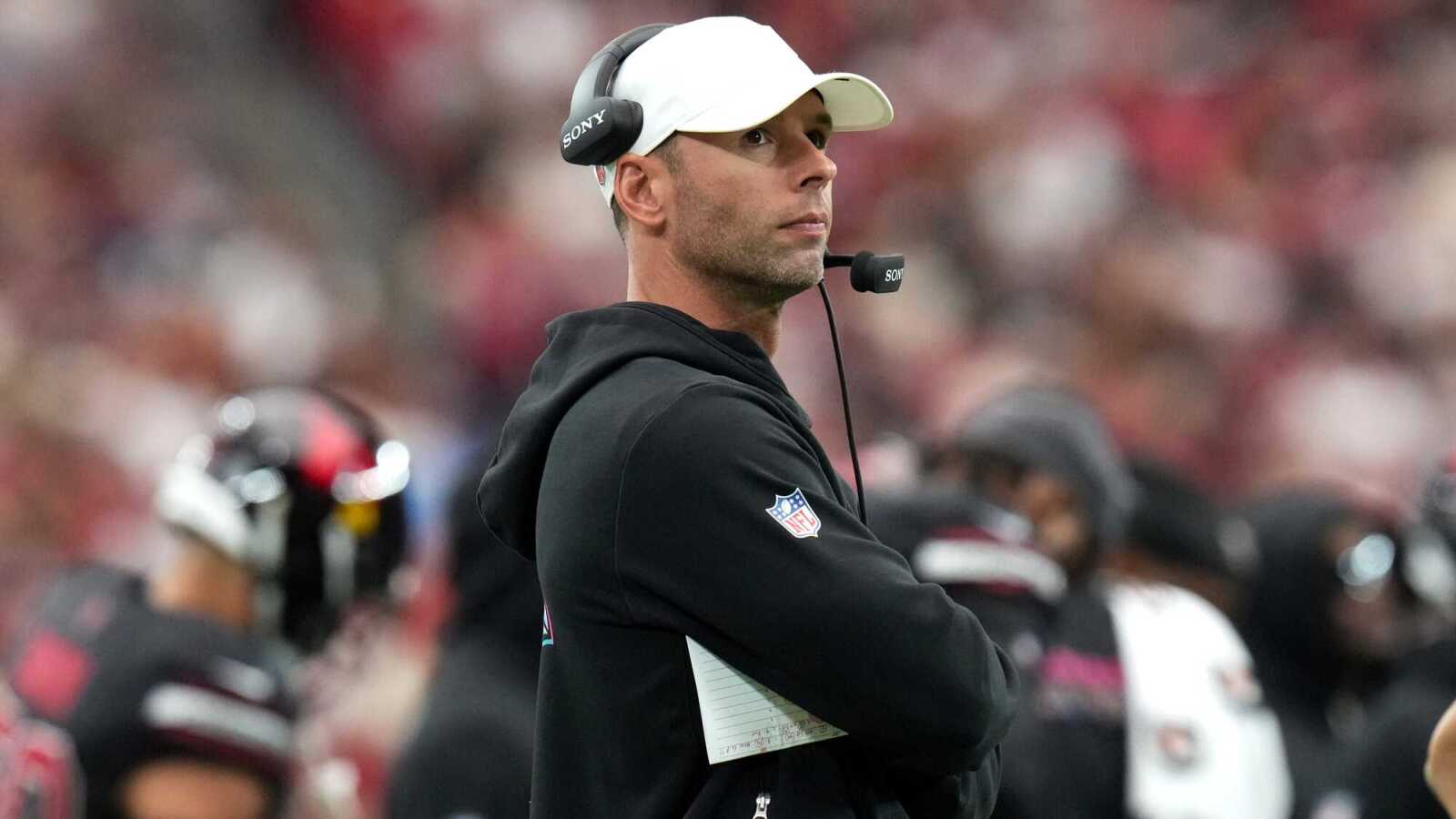 https://www.yardbarker.com/media/d/6/d64f23de4a57894cee892448d1745832f22c6e36/thumb_16x9/cardinals-game-away-titans-embarrassing-mistakes.jpg?v=1