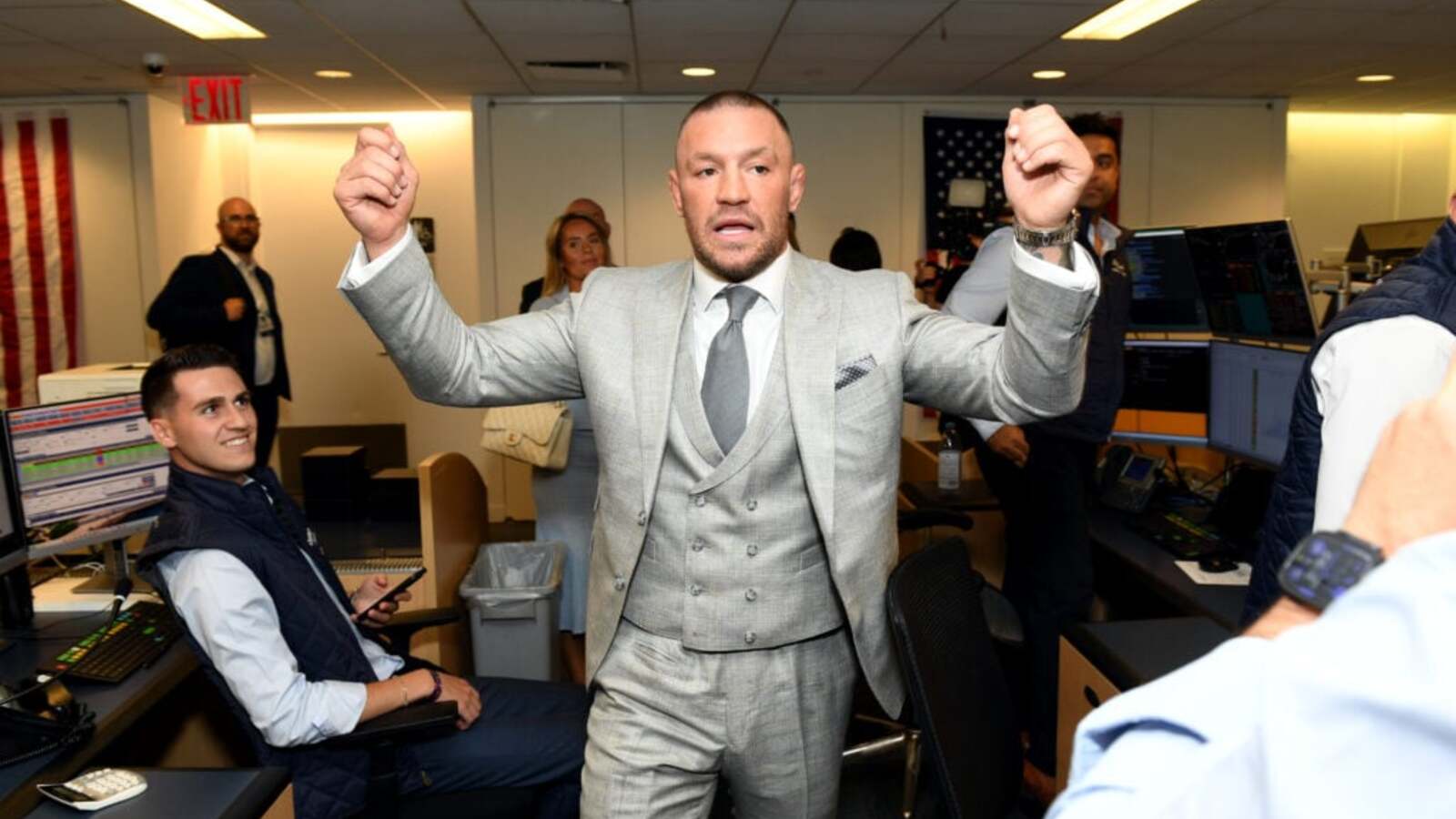 Conor McGregor applauds Sean Strickland after upset win over Anthony Hernandez at UFC Houston