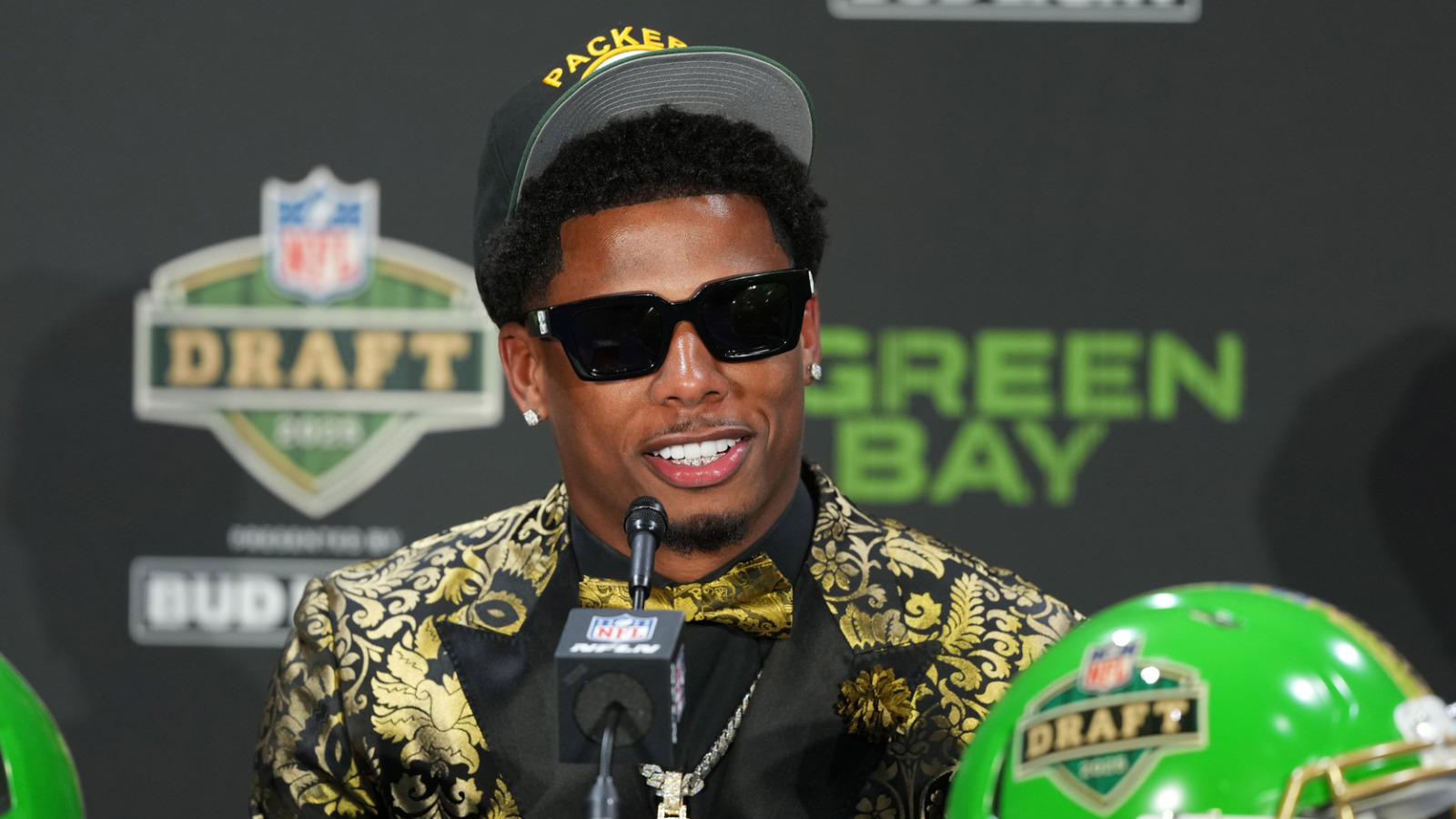 https://www.yardbarker.com/media/d/6/d6825ba2d1a5e6bb677b0644a17f9fb30a29c60d/thumb_16x9/packers-rookies-contract-lead-power-struggle.jpg?v=1