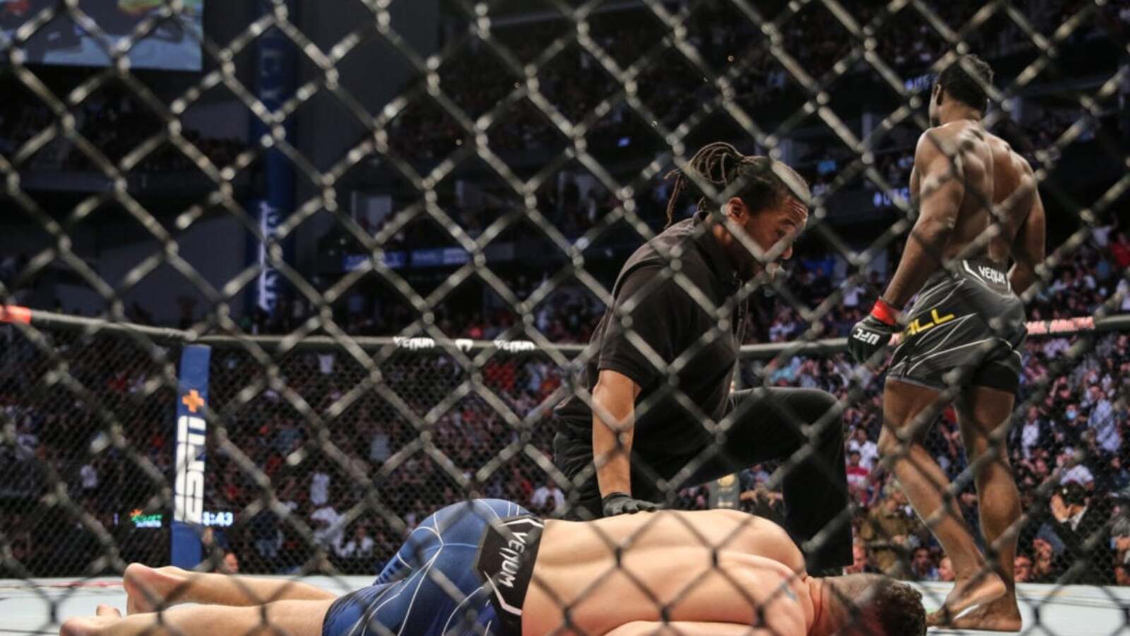 Conor McGregor warned about UFC return by former champion who came back from similar injury