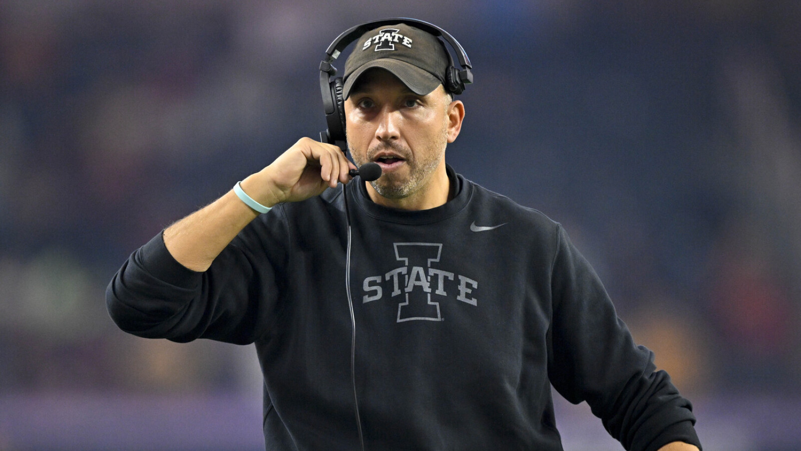 https://www.yardbarker.com/media/d/6/d6e3d56ac74aea0b1bd647129fa2700e8e7420d5/thumb_16x9/matt-campbell-finalizes-program-friendly-contract.jpg?v=1