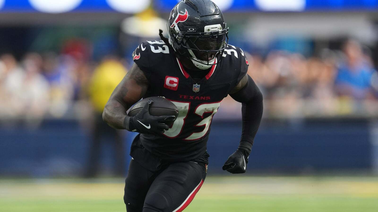 Low-cost free agents the Chicago Bears can still look to bring in to round out the 90-man roster after the 2026 NFL Draft