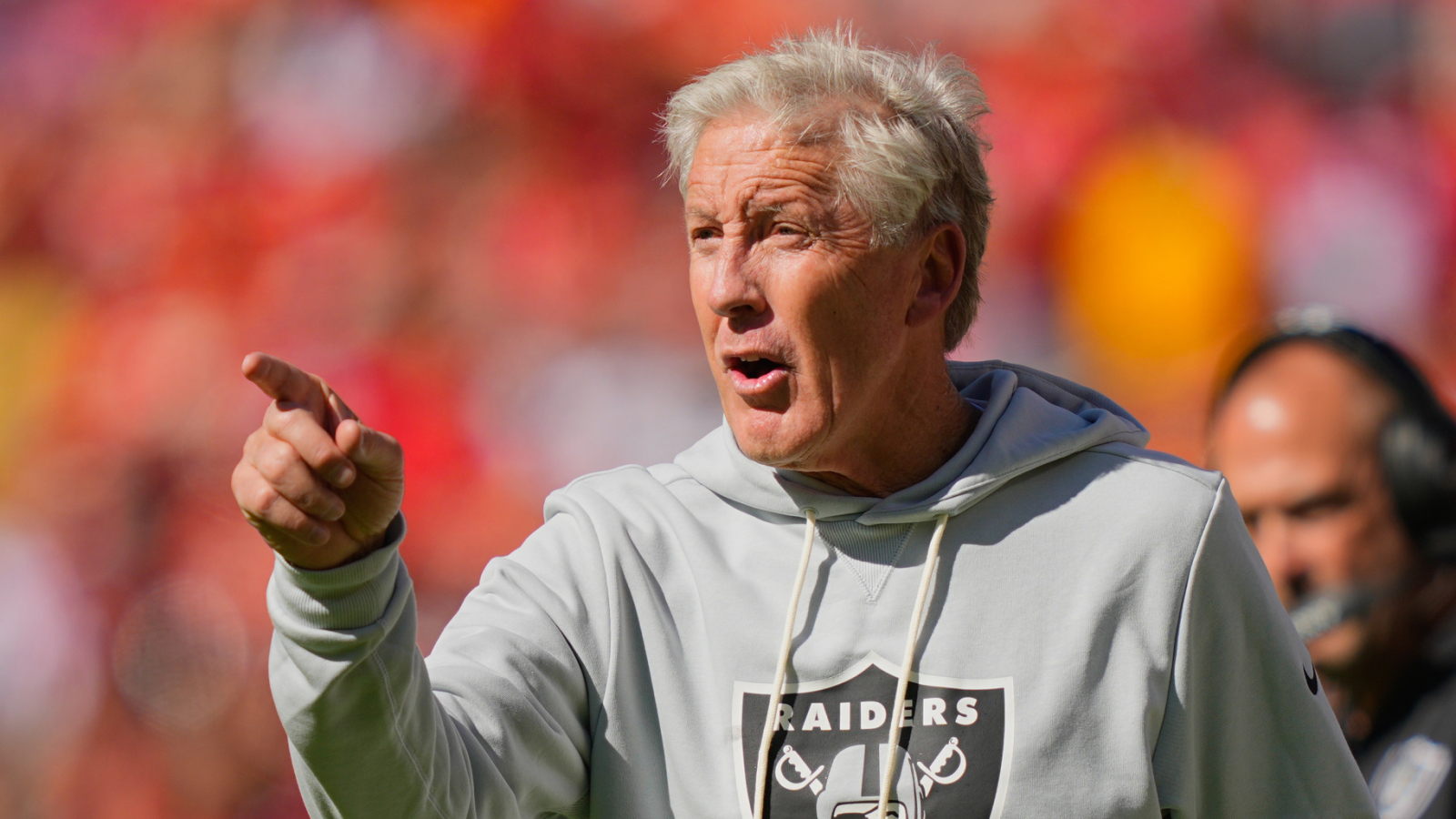 https://www.yardbarker.com/media/d/6/d6ee63039b38e851e70e8584d8e1f349bc5c1363/thumb_16x9/raiders-considering-major-changes-despite-poor.jpg?v=1