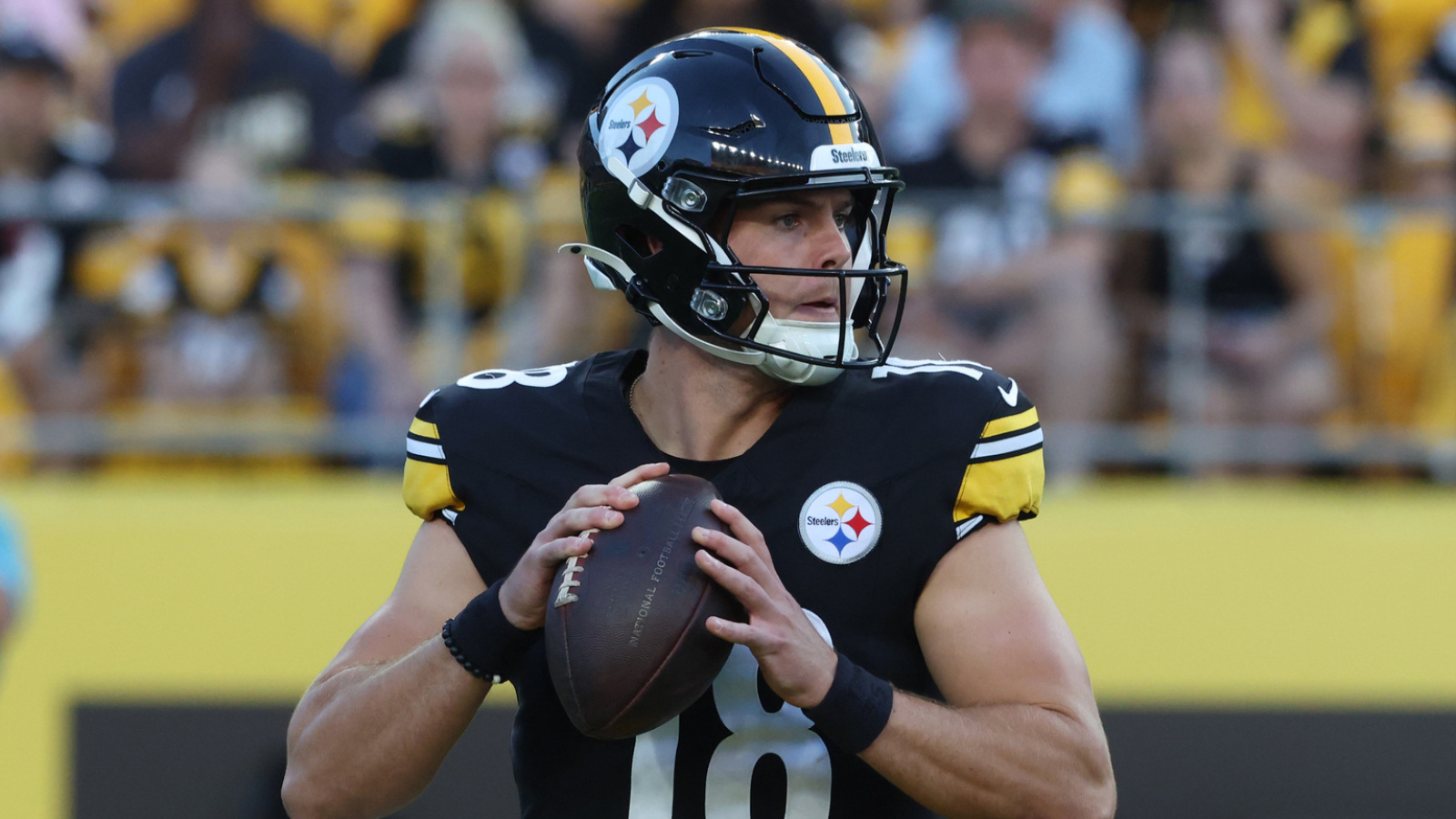 https://www.yardbarker.com/media/d/7/d70c747c3d7b6c4e432c096784372643ff7f8f05/thumb_16x9/howard-proving-steelers-plan-four-qbs-sense.jpg?v=1