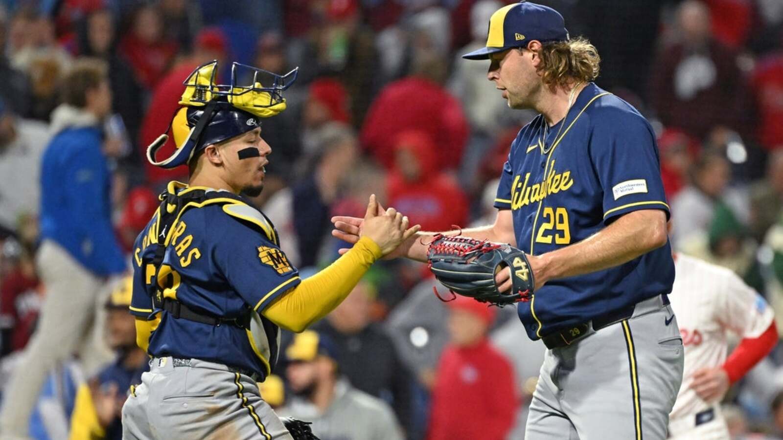 Brewers eye elusive century mark in series finale vs. Phillies
