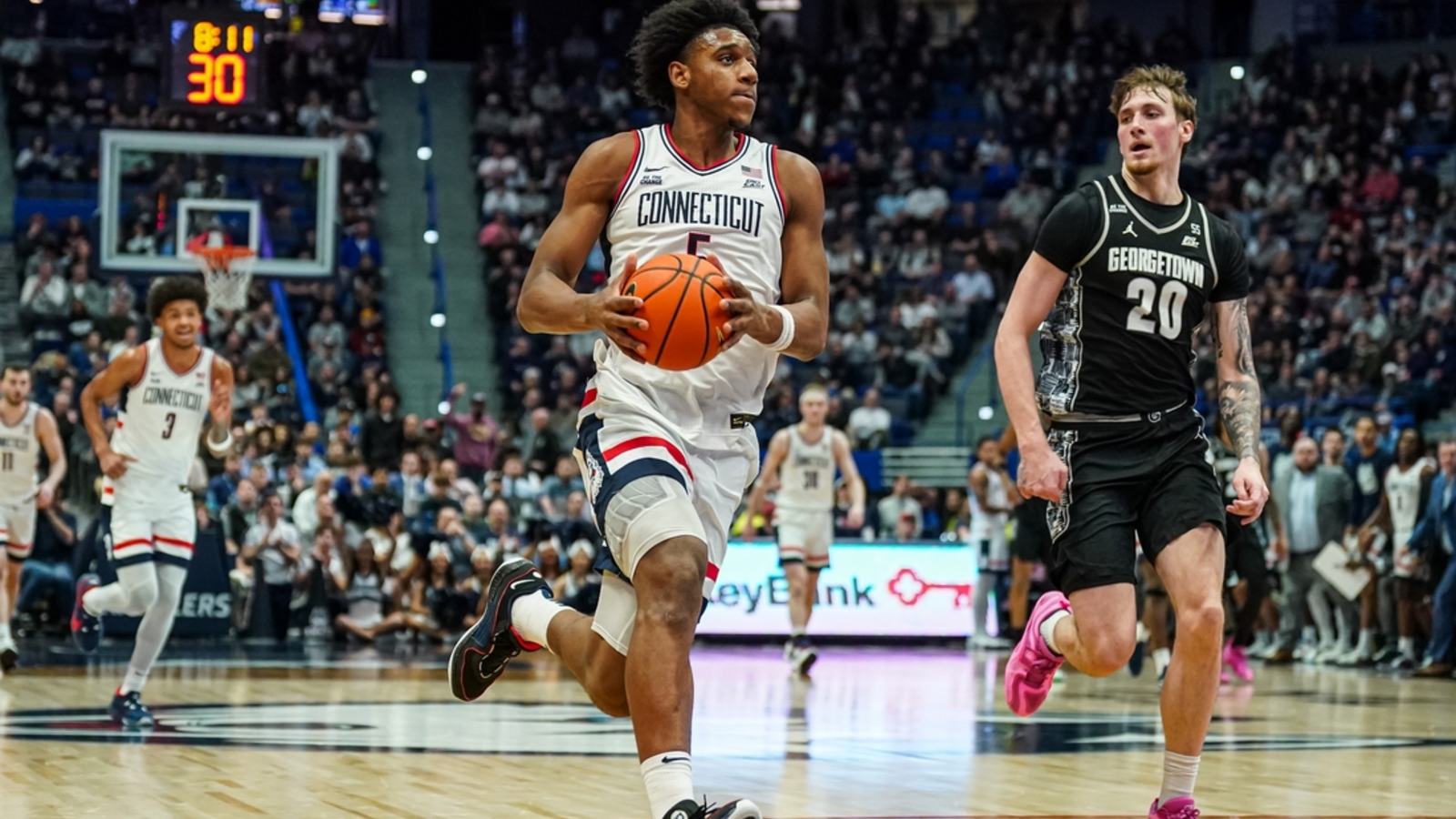 Tarris Reed Jr., UConn take aim at Providence | Yardbarker