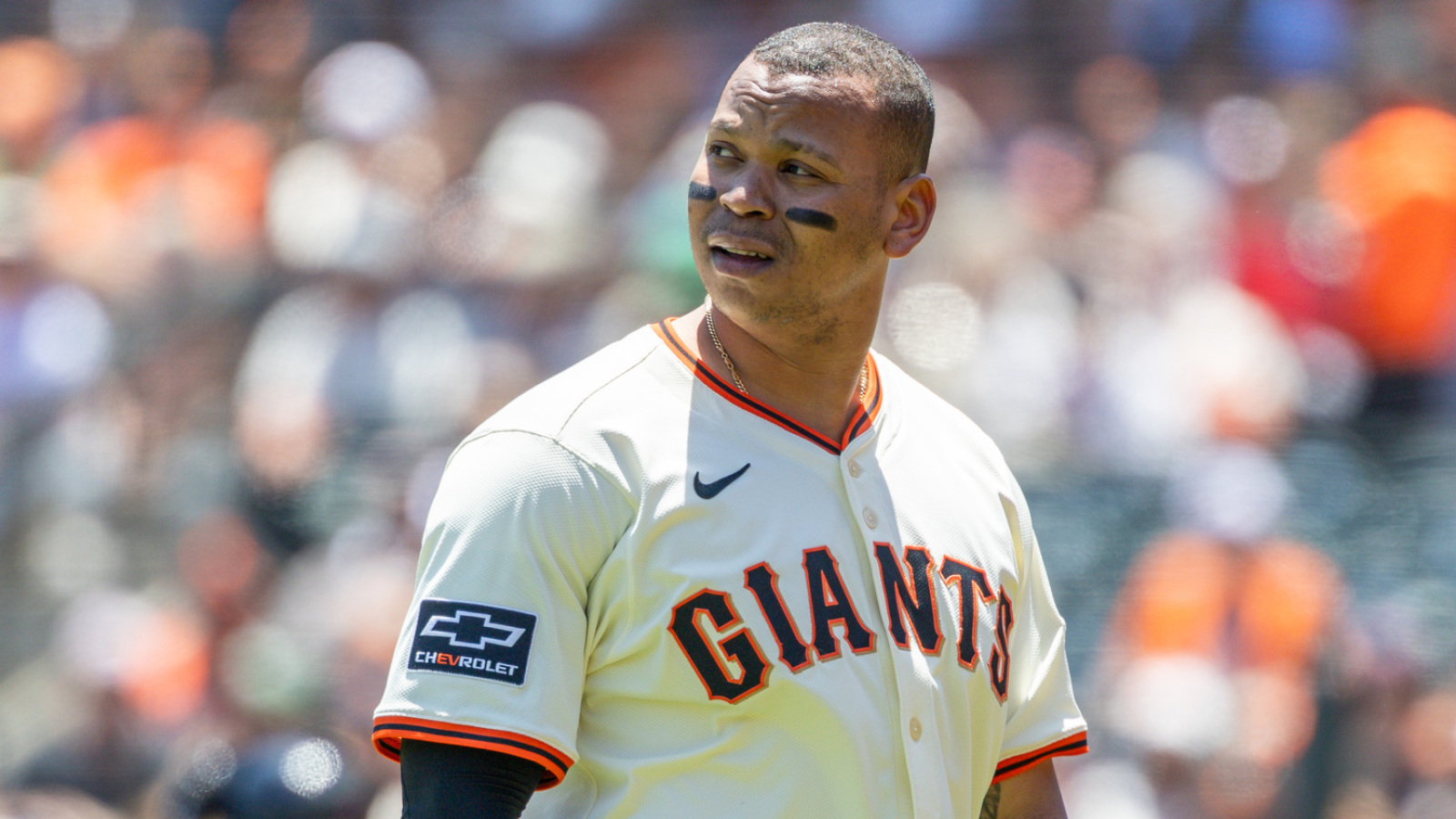 https://www.yardbarker.com/media/d/7/d73bb55376ba8f7f695a850350eeb6cbb7ae47a5/thumb_16x9/watch-rafael-devers-continues-torment-red-sox.jpg?v=1