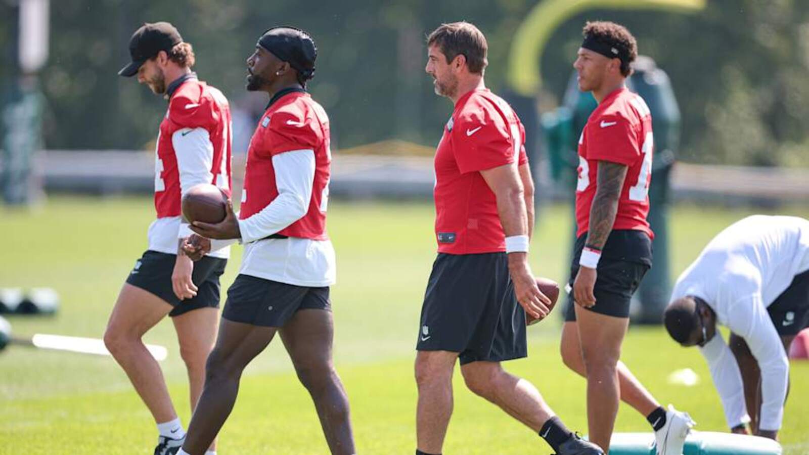 New York Jets Have Elite Quarterback Depth Behind Aaron Rodgers