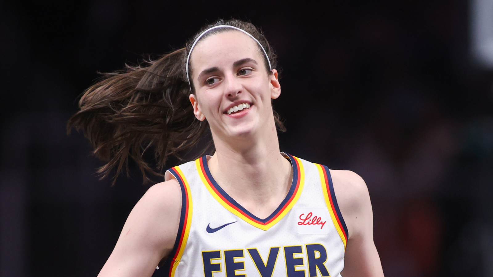 https://www.yardbarker.com/media/d/7/d7aef440a14fa087eebf0eabf634bd6ec551e4ff/thumb_16x9/hall-famer-raves-caitlin-clark-spectacular-return.jpg?v=1