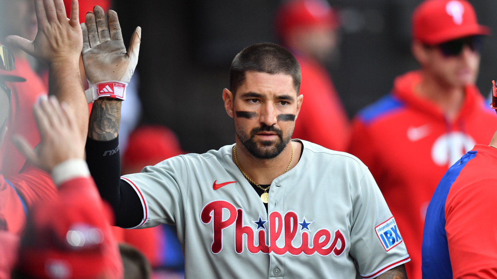 https://www.yardbarker.com/media/d/8/d81803aeeebdfa81c34435f174311132f27005e1/thumb_16x9/phillies-prove-desire-move-on-castellanos-latest.jpg?v=1