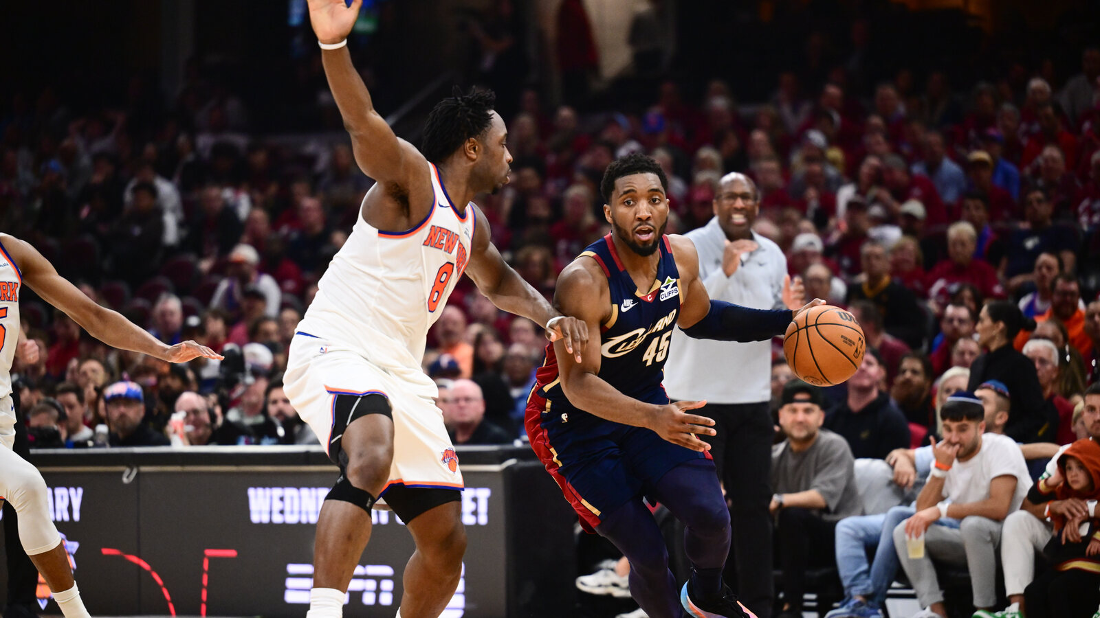 Donovan Mitchell’s Girlfriend Coco Jones Drops 4-Word Reaction to Cavs Star’s $273M Contract Extension