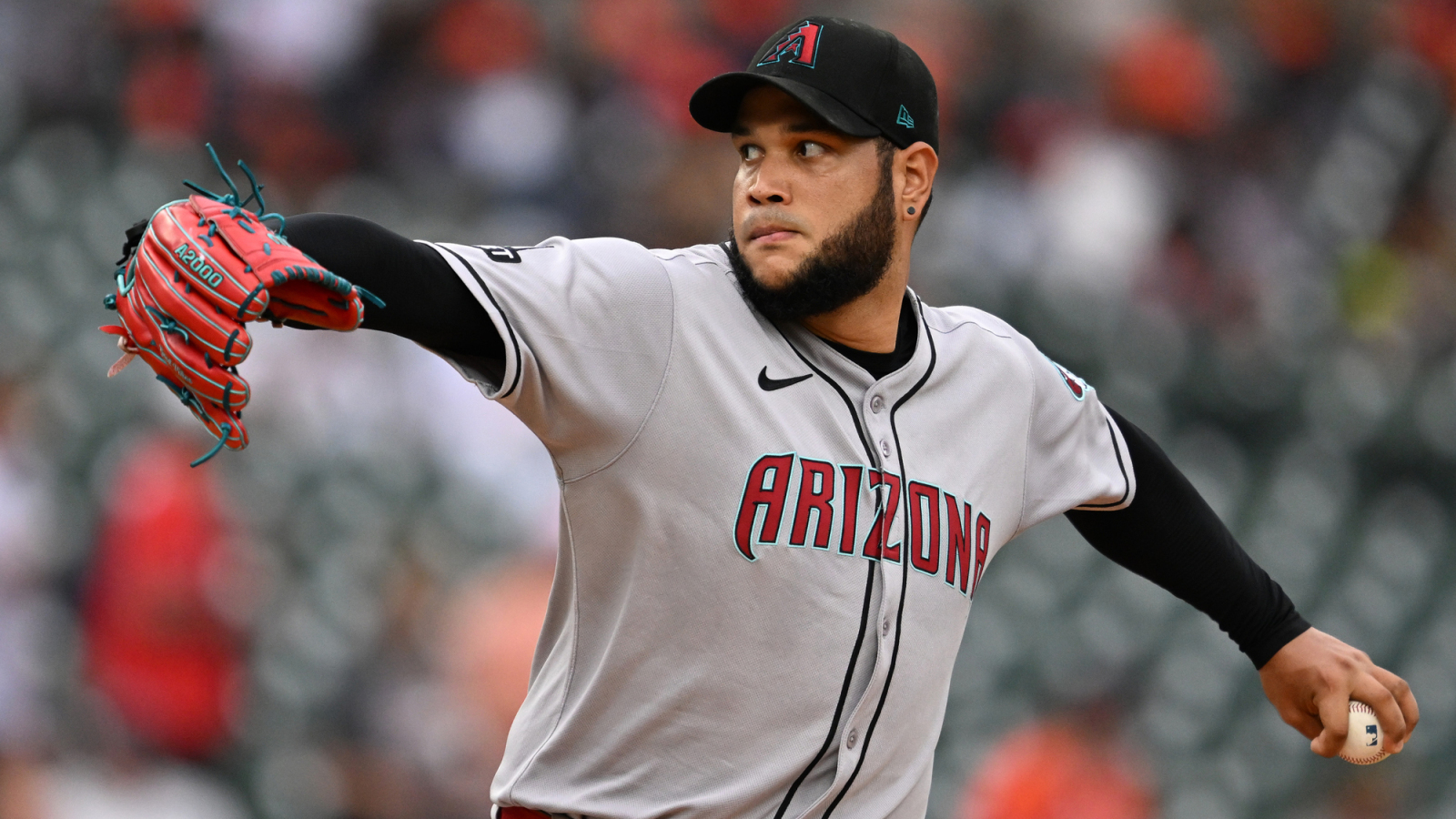 https://www.yardbarker.com/media/d/8/d8f17c25cd807d7864b65ab12117b2b05078aca8/thumb_16x9/diamondbacks-stay-hot-enough-reach-playoffs.jpg?v=1