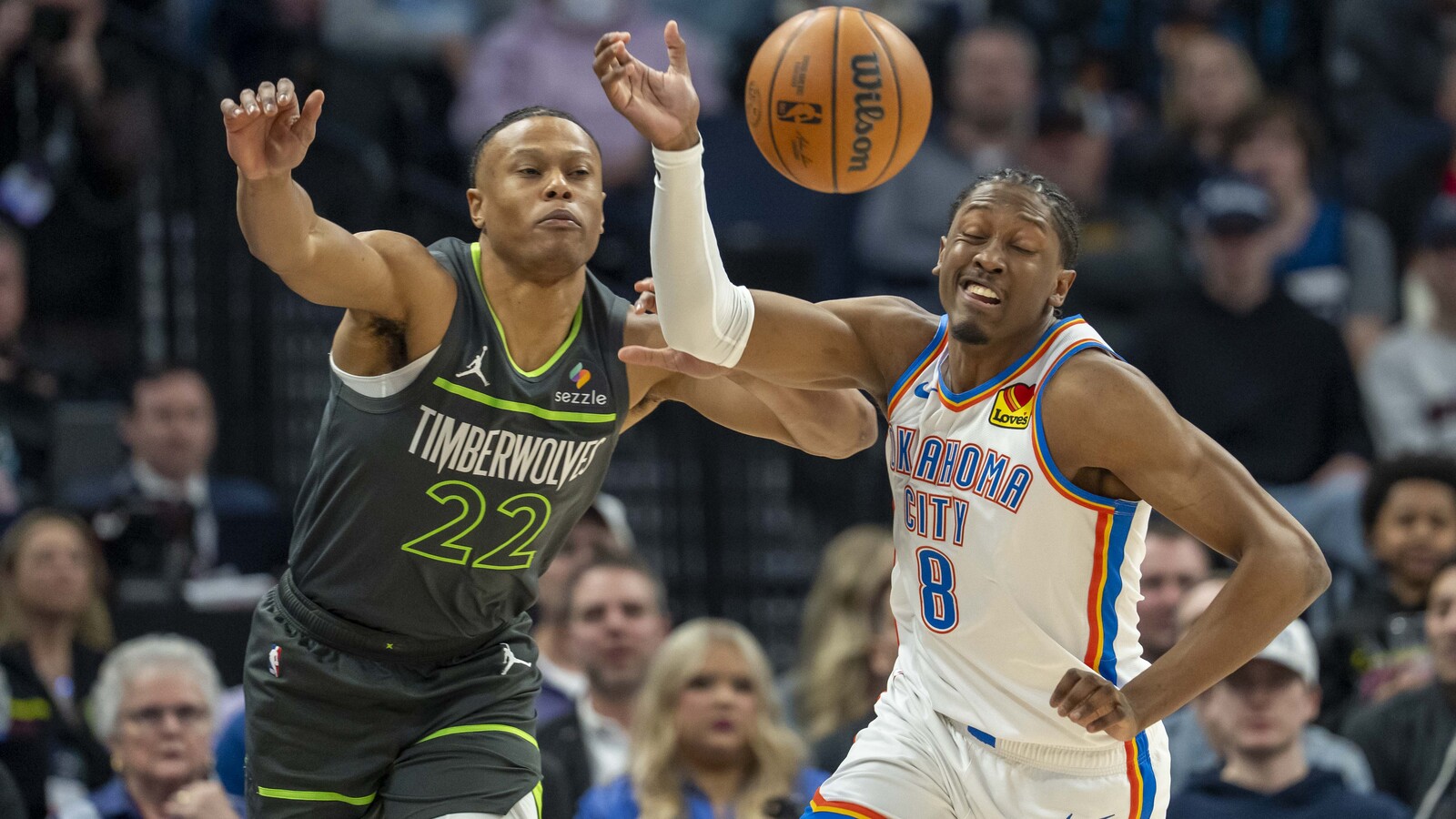 Timberwolves rookie suffers head injury after scary fall | Yardbarker