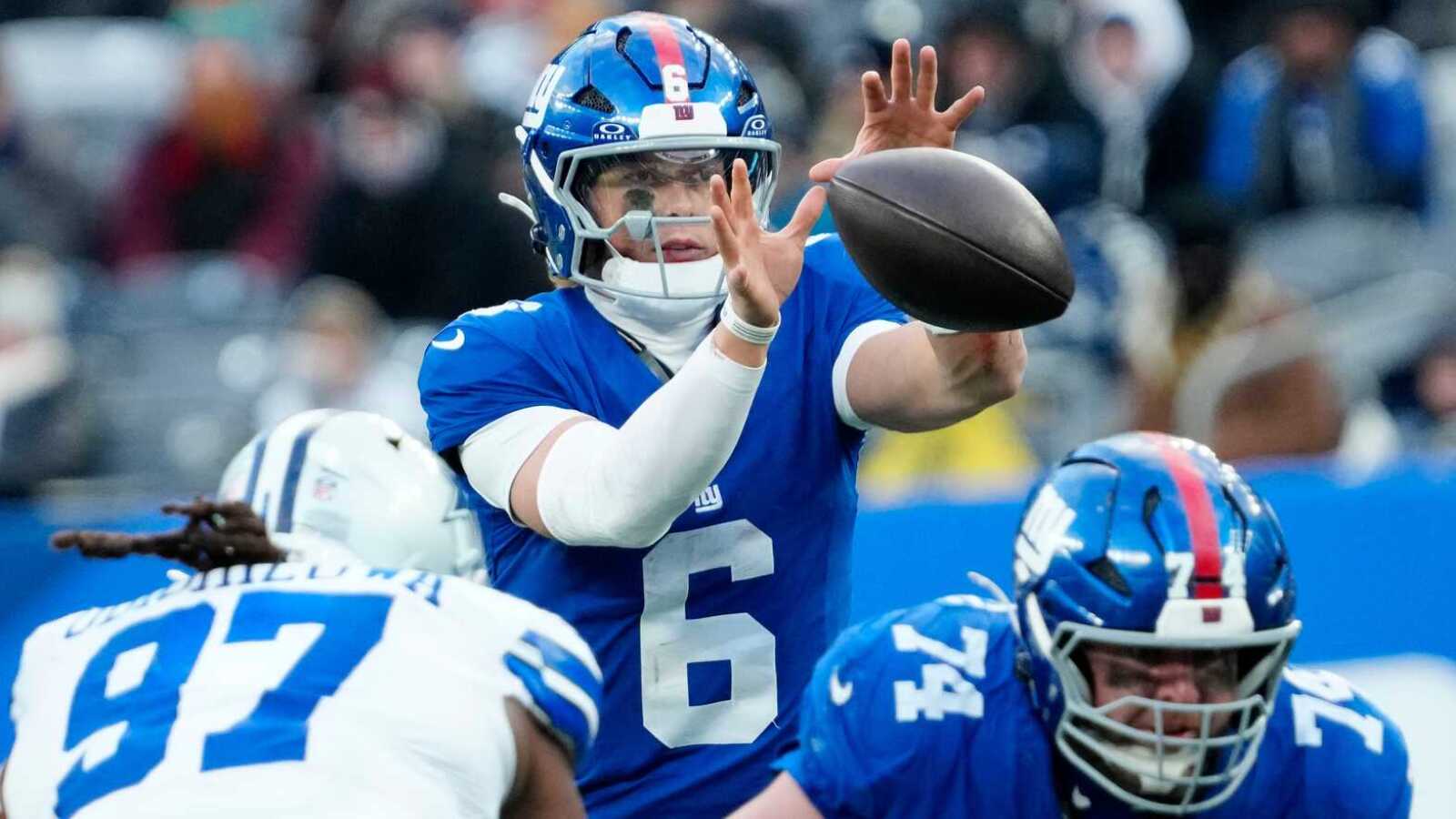https://www.yardbarker.com/media/d/9/d96141bc5ca354339d43facfc22d60f4106ed911/thumb_16x9/nfl-qb-situations.jpg?v=1